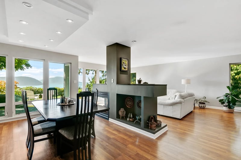 Luxury estate at 45 Sweetwater Place, Lions Bay — photo 12