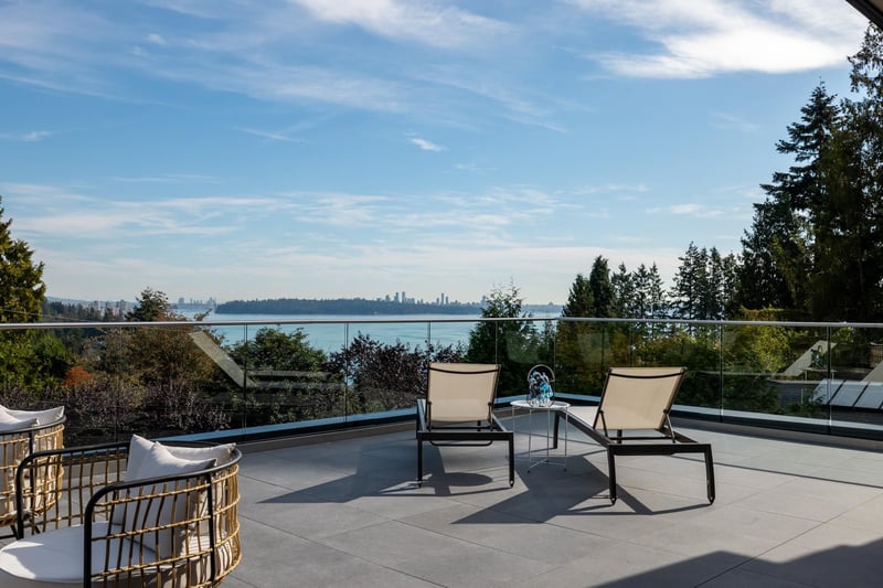 Luxury estate at 449 Hillcrest Street, West Vancouver, BC — photo 35