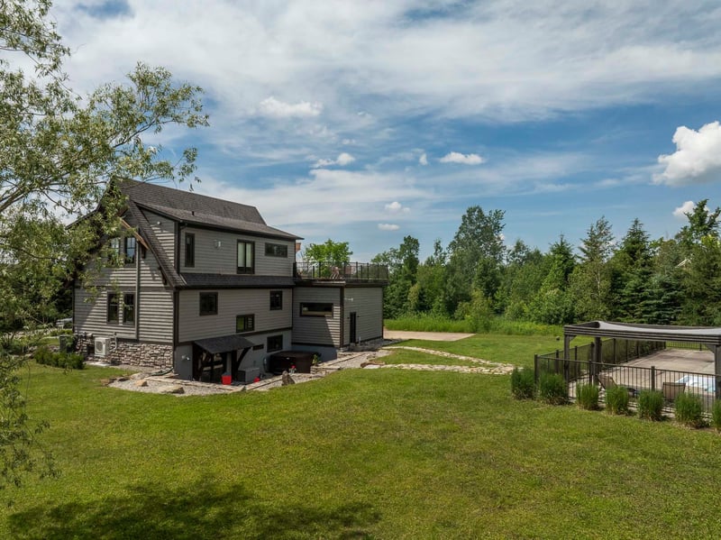 Luxury estate at 8 Rue des Cascades, Eastman, QC — photo 18