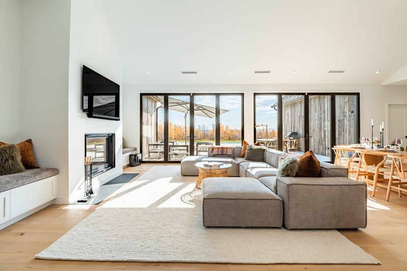 Luxury estate at 311 Chemin Allard, Fulford, QC — photo 4