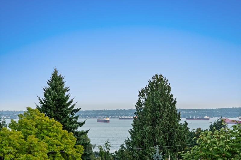 Luxury estate at 2540 Mathers Avenue, West Vancouver, BC — photo 23