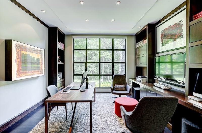Luxury estate at 528 Rue du Sommet, Mont Saint-Hilaire — photo 15
