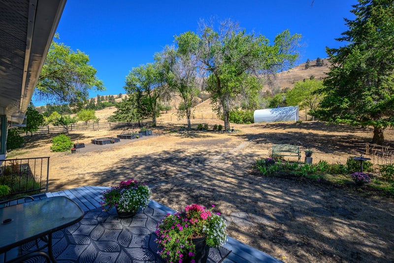 Luxury estate at 7917 Buchanan Road, Vernon, BC — photo 25