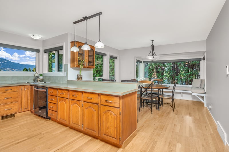 Luxury estate at 7994 Tronson Road, Vernon, BC — photo 11