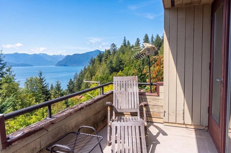 Luxury estate at 115 Isleview Place, Lions Bay, BC — photo 11