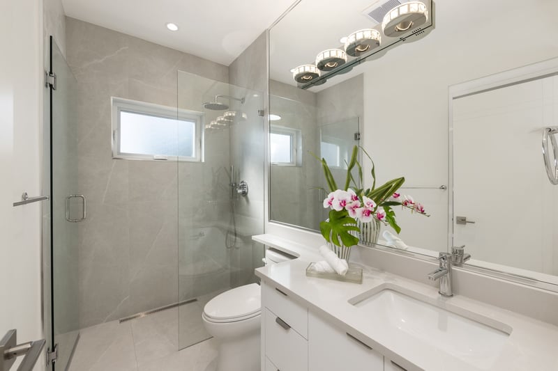 Luxury estate at 806 Montroyal Boulevard, North Vancouver, BC — photo 18