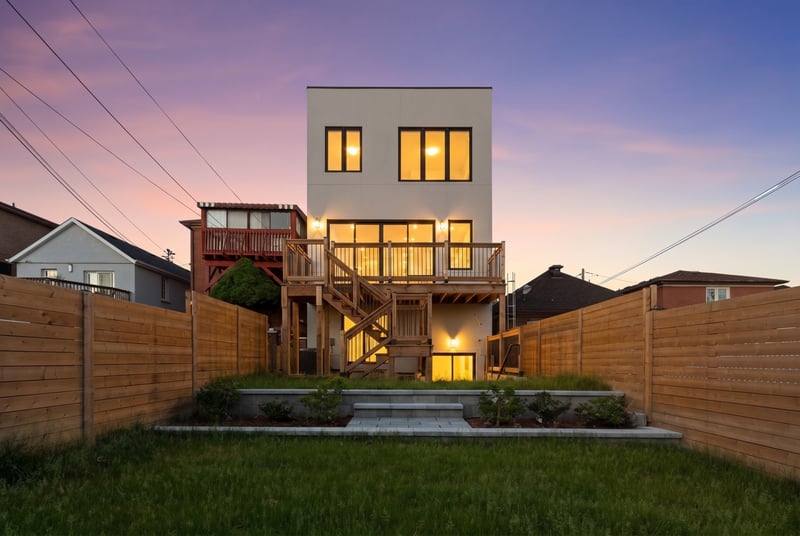 Luxury estate at 526 Westmount Avenue, Toronto, ON — photo 3