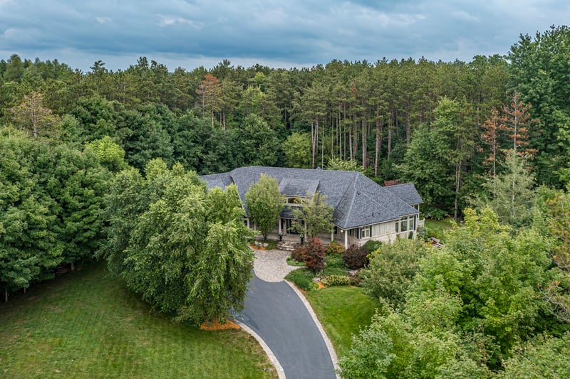 Luxury estate at 37 Ranch Rd, Brantford, ON — photo 18