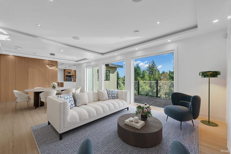 Luxury estate at 4399 Highland Boulevard, North Vancouver, BC — photo 3