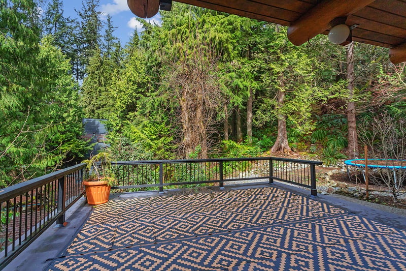 Luxury estate at 325 Bayview Road, Lions Bay, BC — photo 11
