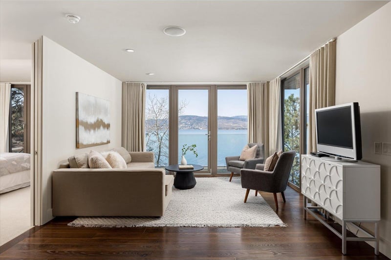 Luxury estate at 5560 Lakeshore Road, Kelowna, BC — photo 22