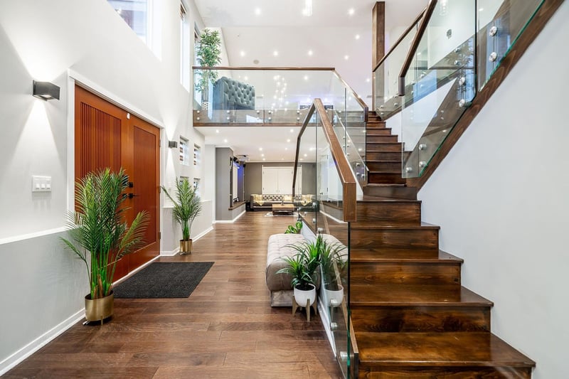 Luxury estate at 2800 Bayview Street, Surrey, BC — photo 4