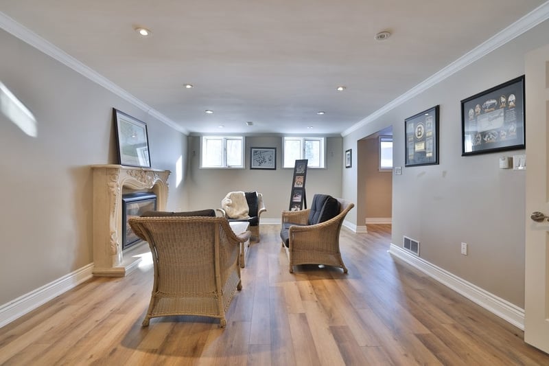 Luxury estate at 208 Mineola Road West, Mississauga, ON — photo 21