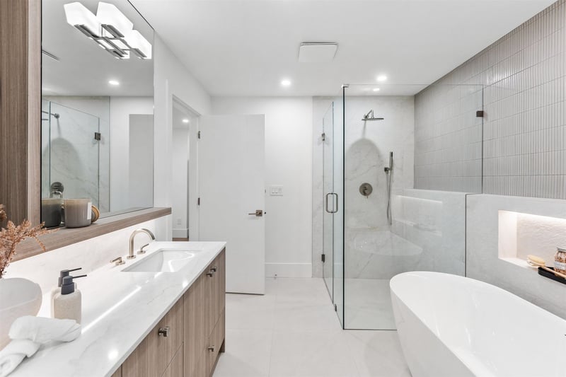 Luxury estate at 2-7061 Paulus Crescent #2, Burnaby, BC — photo 15