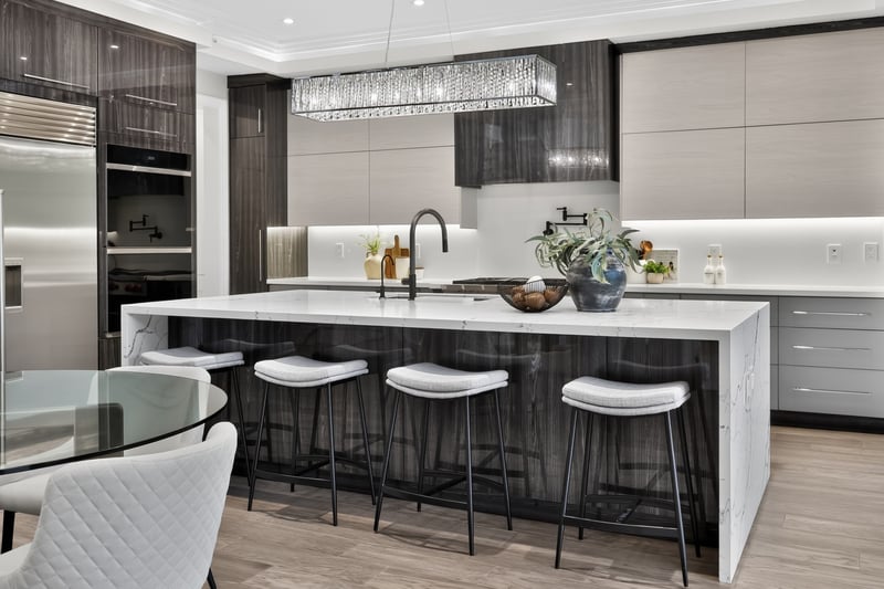 Luxury estate at 533 Carson Lane, Oakville, ON — photo 13