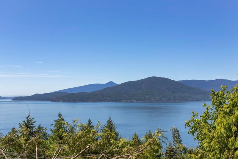 Luxury estate at 220 Panorama Road, Lions Bay, BC — photo 19