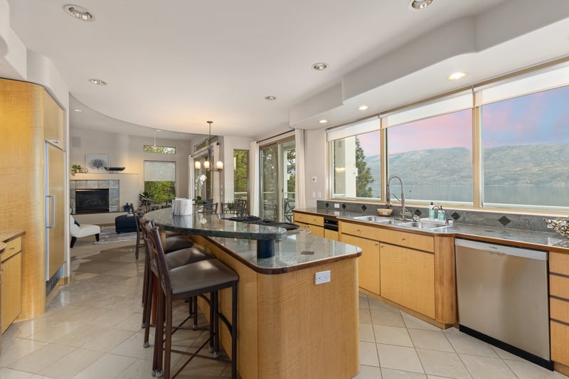Luxury estate at 5205 Buchanan Road, Peachland, BC — photo 6