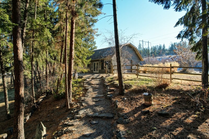 Luxury estate at 2957 Harvard Road, Kelowna, BC — photo 37