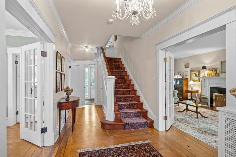 Luxury estate at 247 MacNab Street South, Hamilton, ON — photo 5