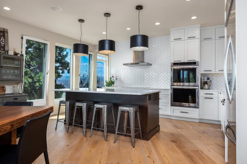 Luxury estate at 195 Ravine Drive, North Okanagan, BC — photo 9