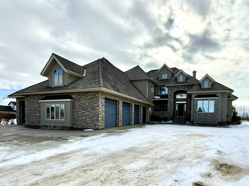 5-bedroom luxury home in 11 25515 Township Road 511a, Spruce Grove, AB