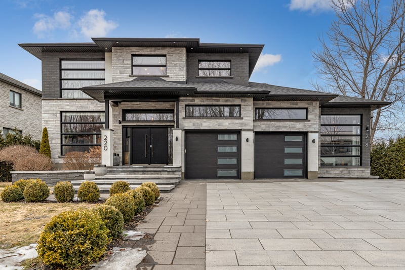 Luxury estate at 220 Jeanne-Servignan, Carignan, QC — photo 1