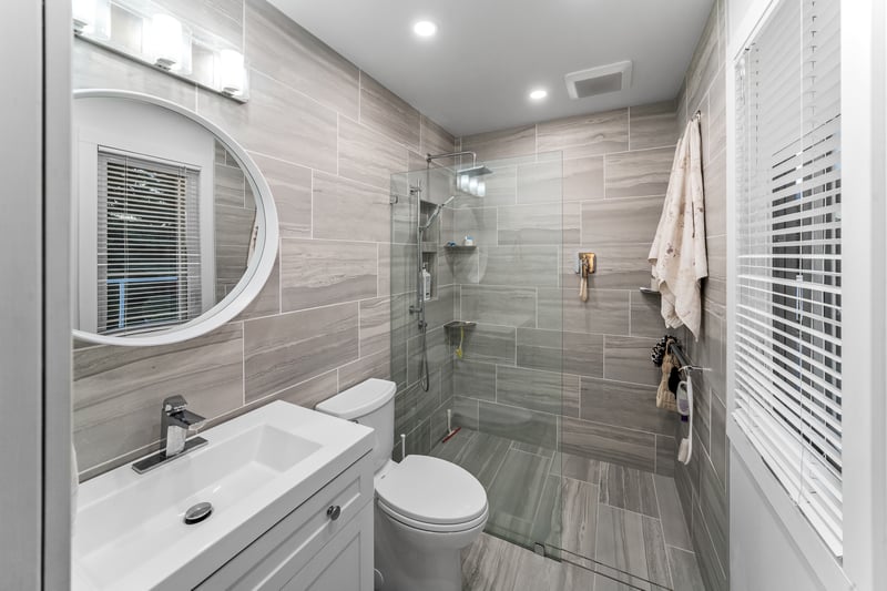 Luxury estate at 5011 Viceroy Drive Northwest, Calgary, AB — photo 17
