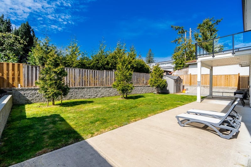 Luxury estate at 576 Linton Street, Coquitlam, BC — photo 6