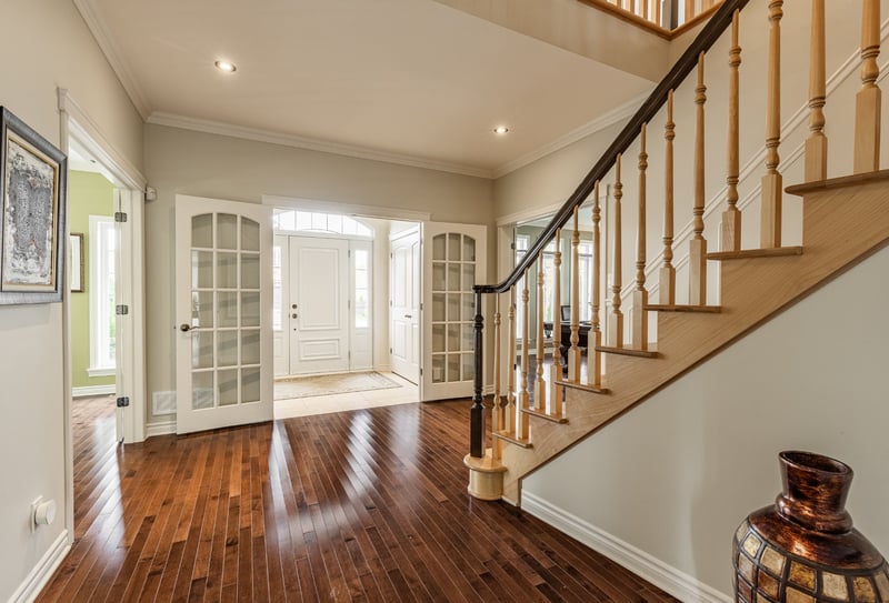 Luxury estate at 383 Rue des Échevins, Saint-Jean-sur-Richelieu, QC — photo 2