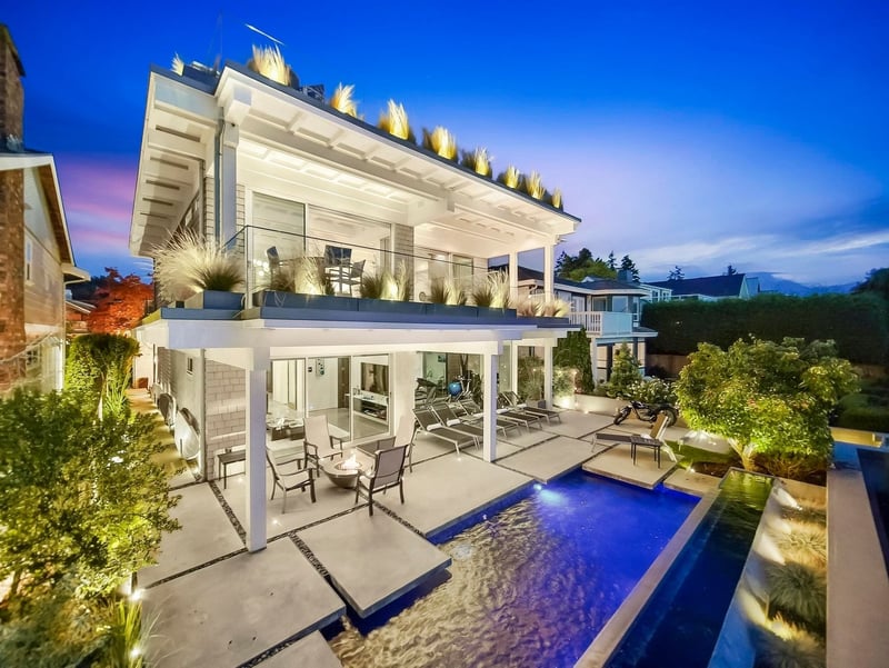 Luxury estate at 3106 O'Hara Lane, Surrey, BC — photo 1