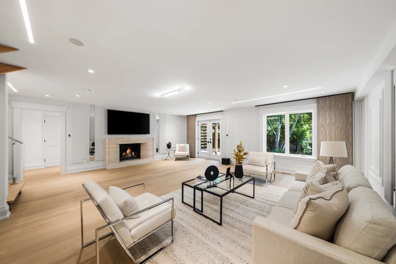 Luxury estate at 3168 Lakeshore Road West, Oakville, ON — photo 15