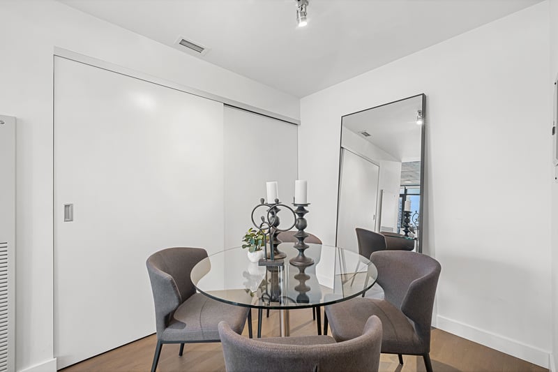 Luxury estate at 1010 6 Street Southwest unit 1202 — photo 25