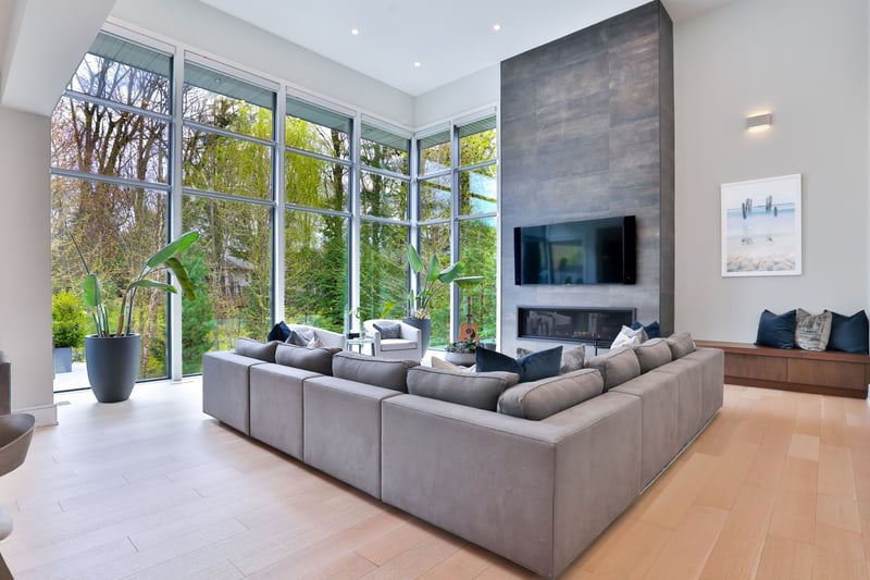 Luxury estate at 1102 Crestview Street, Oakville, ON — photo 15