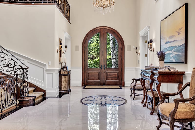 Luxury estate at 113 Maple Grove Drive, Oakville, ON — photo 3