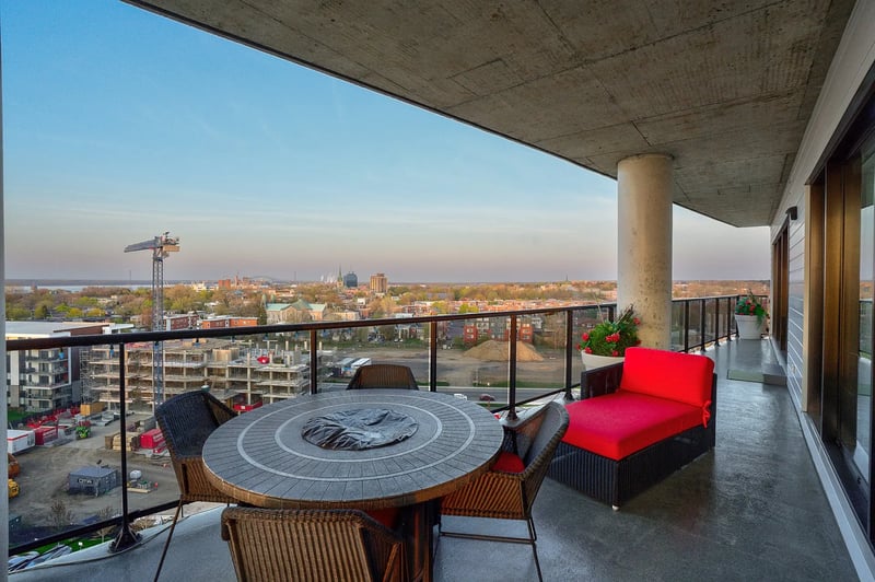 Luxury estate at 1400 Av. des Draveurs #1005, Trois-Rivieres, QC — photo 4