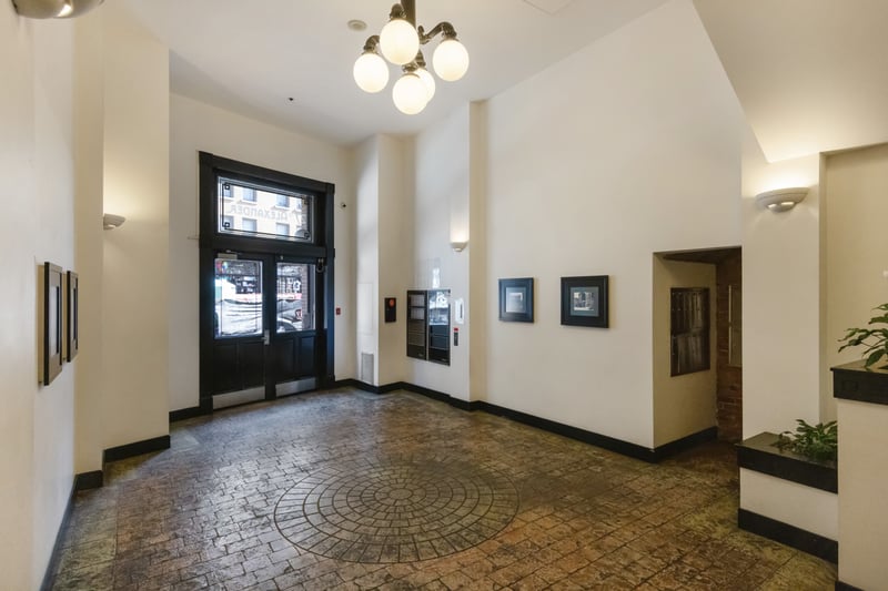 Luxury estate at 27 Alexander Street #708, Vancouver, BC — photo 43