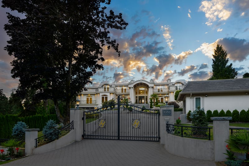 Luxury estate at Address upon request, West Vancouver, BC — photo 3