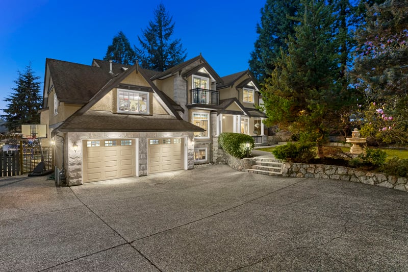 Luxury estate at 8208 Government Road, Burnaby — photo 3