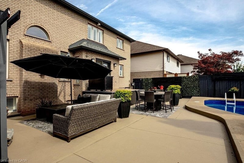 Luxury estate at 55 Chianti Crescent, Hamilton, ON — photo 35
