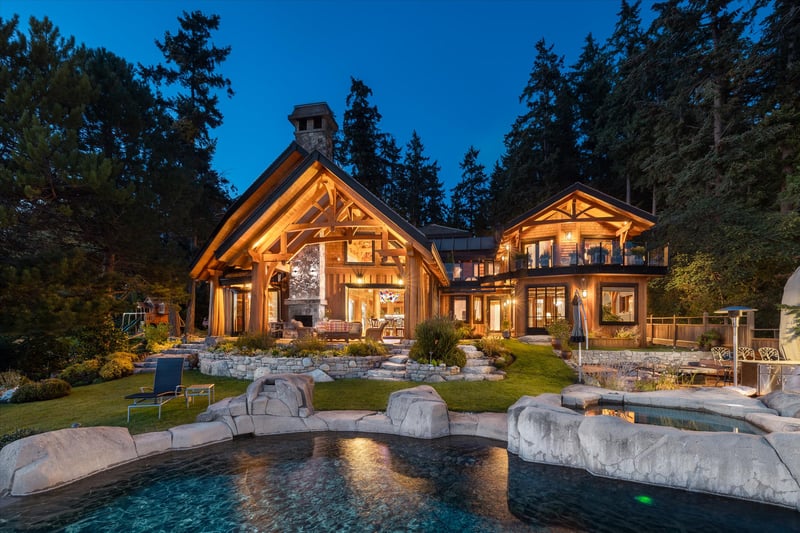 Luxury estate at 5871 Sunshine Coast Highway, Sechelt, BC — photo 2