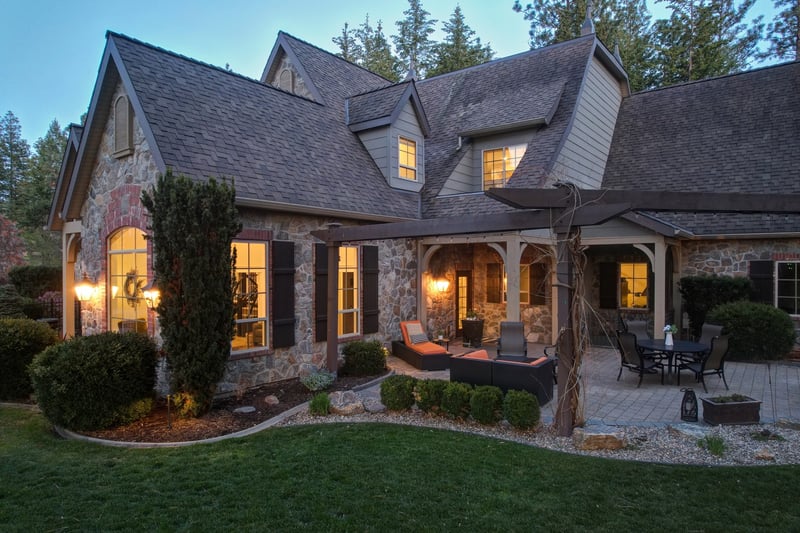 Luxury estate at 2957 Harvard Road, Kelowna, BC — photo 9