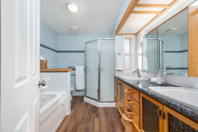 Luxury estate at 700 Mount York Drive, Coldstream, BC — photo 13