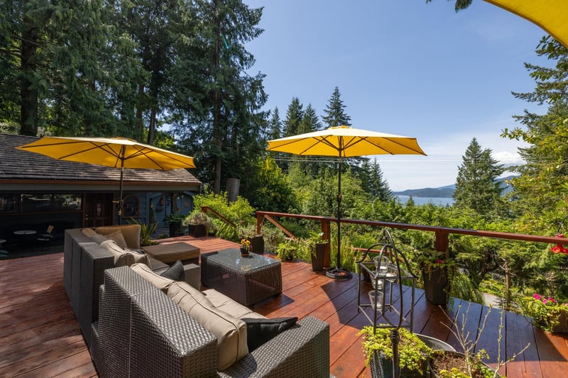 Luxury estate at 315 Bayview Road, Lions Bay, BC — photo 2