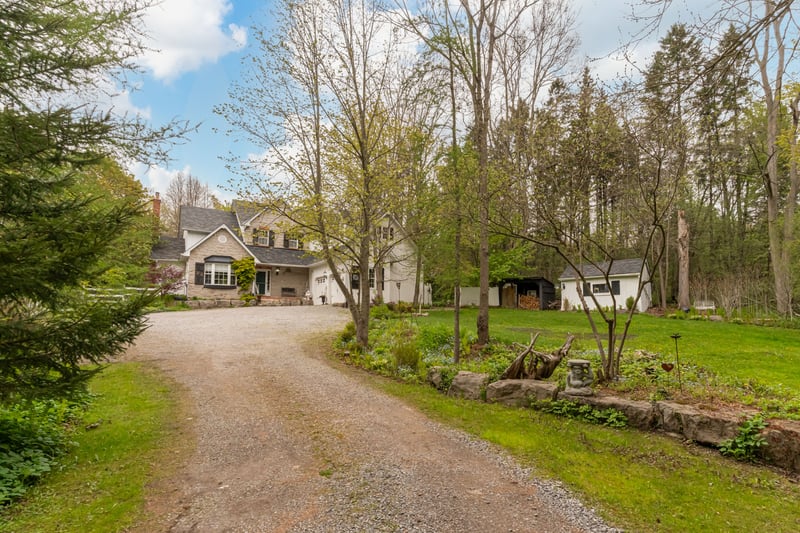 Luxury estate at 1097 Mineral Springs Road, Hamilton, ON — photo 4
