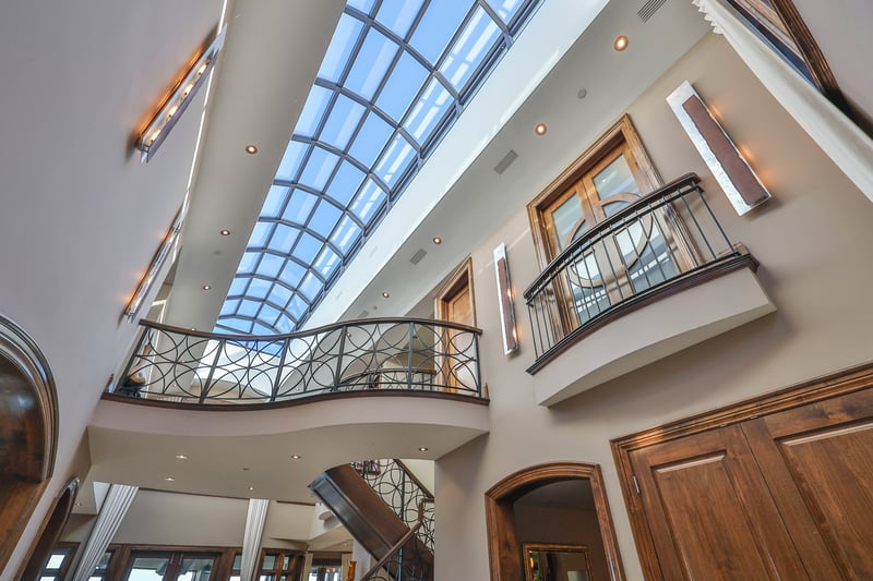 Luxury estate at 1500 Watersedge Road, Mississauga, ON — photo 11