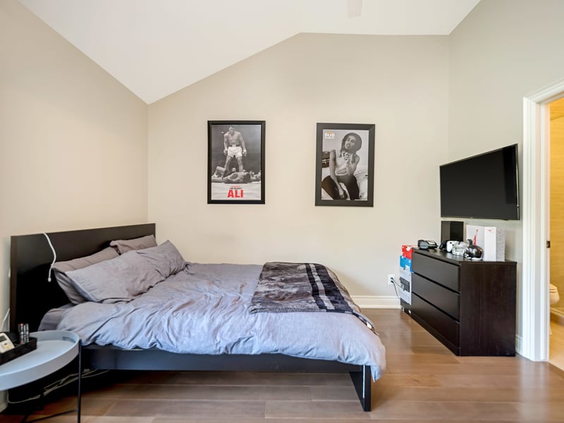 Luxury estate at 19 Lake Street unit 18, Grimsby, ON — photo 25