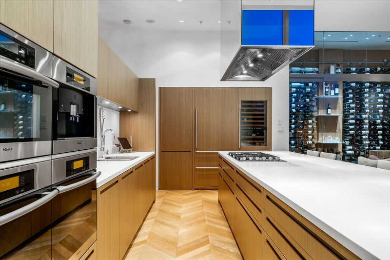 Luxury estate at PH2 1128 W. Georgia Street, Vancouver, BC — photo 15