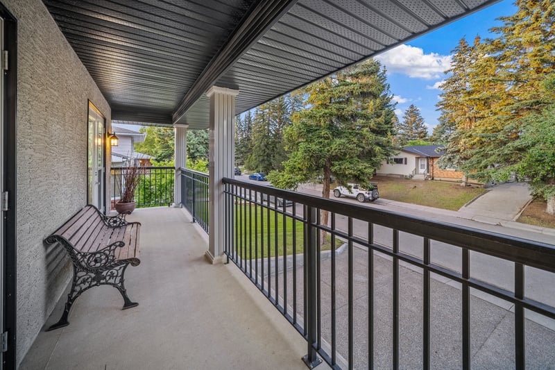 Luxury estate at 5011 Viceroy Drive Northwest, Calgary, AB — photo 12