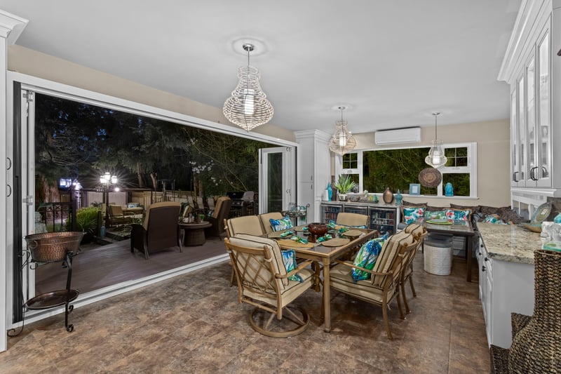Luxury estate at 8208 Government Road, Burnaby — photo 11