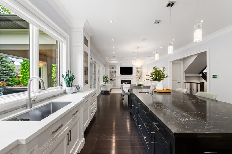 Luxury estate at 363 Niar Avenue, Mississauga, ON — photo 15